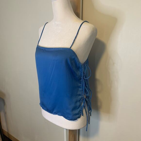 Lulu's Radiate Joy light blue tie up crop tank top size M - Picture 3 of 11
